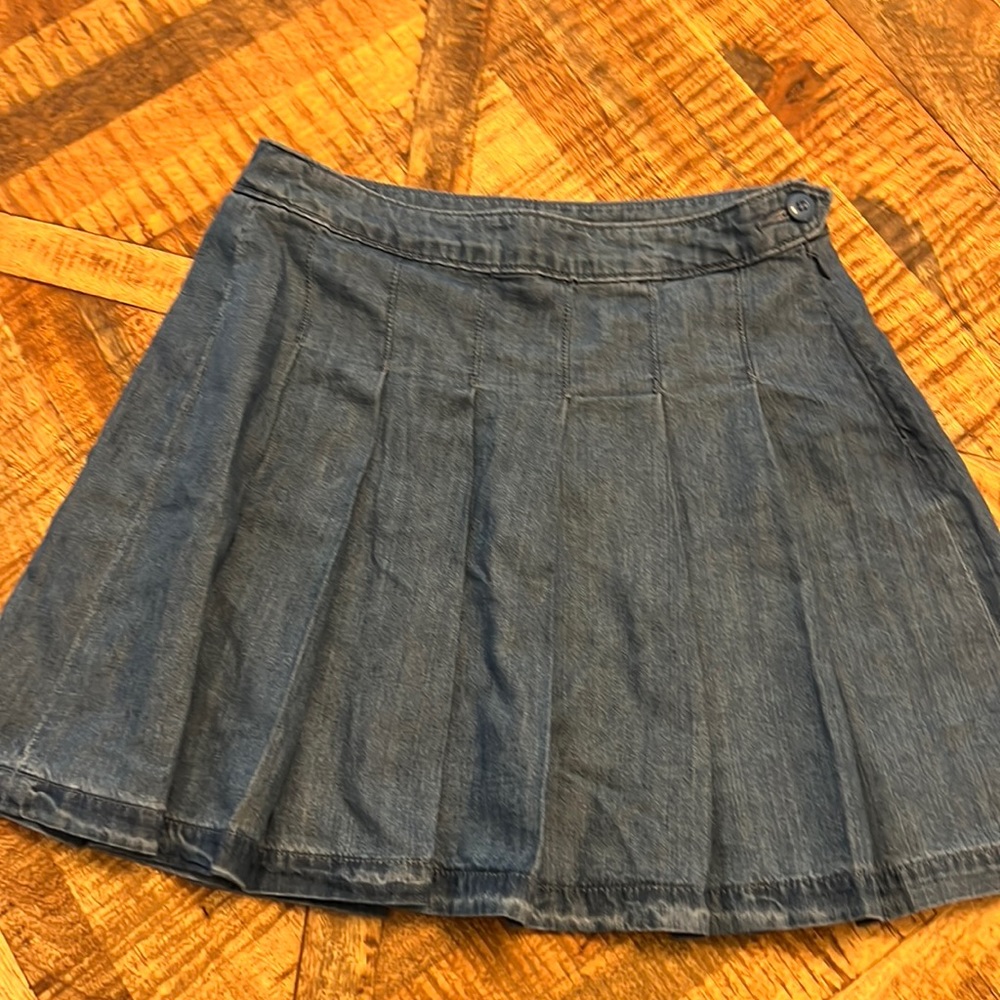 American Eagle Outfitters Jean pleated jean skirt size 0